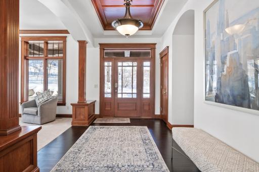 Expansive entry way with 10 foot ceilings