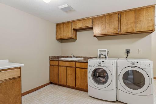 1941 Glenhill Road, Saint Paul, MN 55118