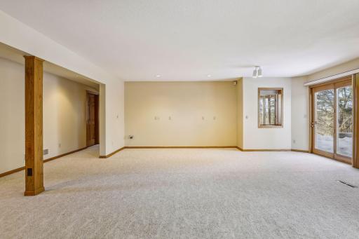 1941 Glenhill Road, Saint Paul, MN 55118