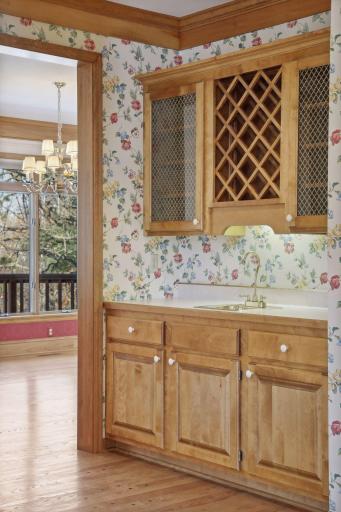 1941 Glenhill Road, Saint Paul, MN 55118