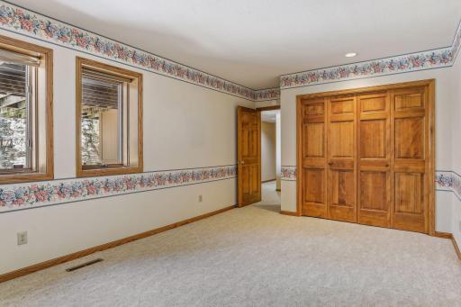 1941 Glenhill Road, Saint Paul, MN 55118