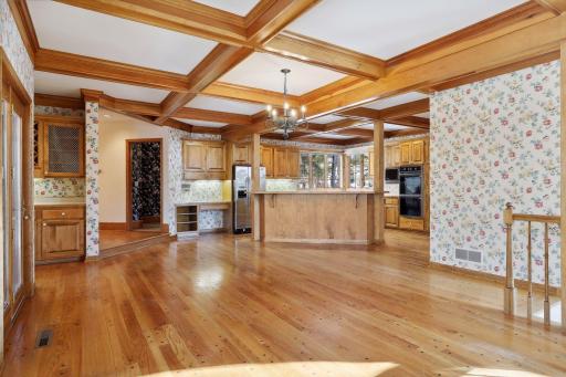 1941 Glenhill Road, Saint Paul, MN 55118
