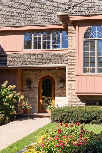 1941 Glenhill Road, Saint Paul, MN 55118