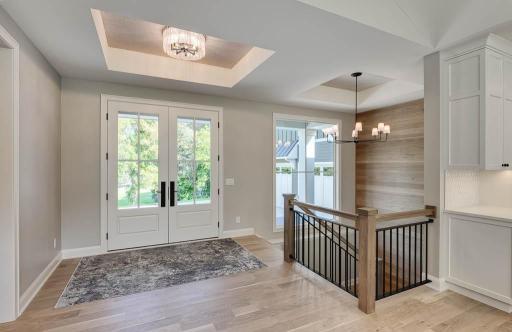 694 Wentworth Avenue, Mendota Heights, MN 55118