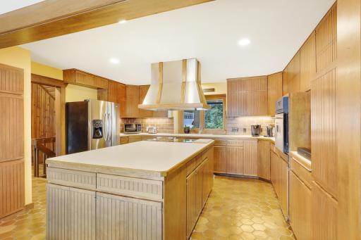 SS appliances & invection cooktop. Great space for the cook & baker!