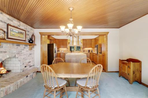 7413 Frontier Trail, Chanhassen, MN 55317