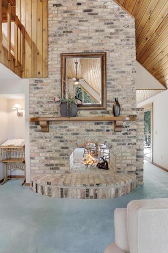 7413 Frontier Trail, Chanhassen, MN 55317