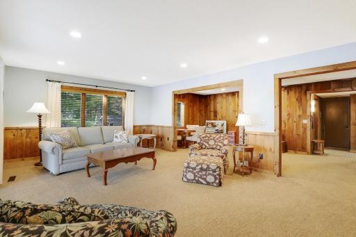 7413 Frontier Trail, Chanhassen, MN 55317