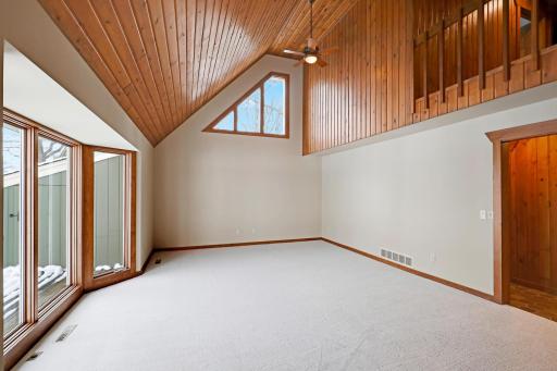 7413 Frontier Trail, Chanhassen, MN 55317