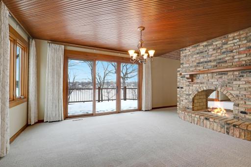7413 Frontier Trail, Chanhassen, MN 55317