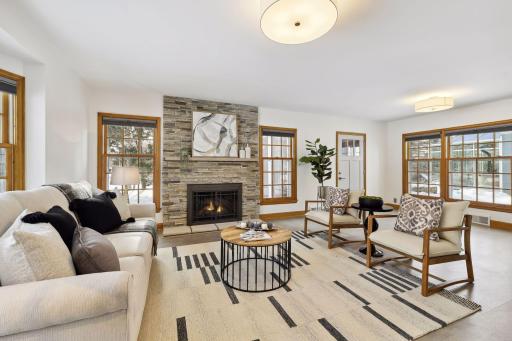 555 Mount Curve Boulevard, Saint Paul, MN 55116