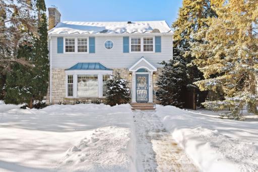 555 Mount Curve Boulevard, Saint Paul, MN 55116