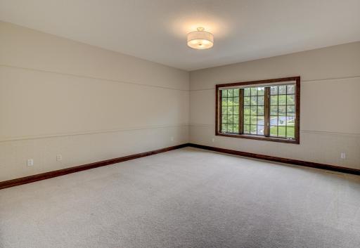 12 Lake Court, North Oaks, MN 55127