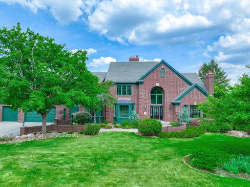 12 Lake Court, North Oaks, MN 55127