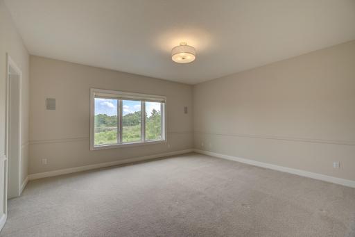 12 Lake Court, North Oaks, MN 55127