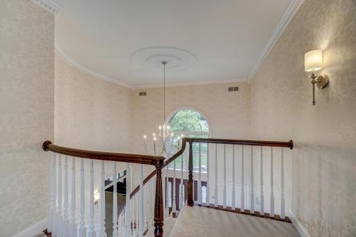 12 Lake Court, North Oaks, MN 55127