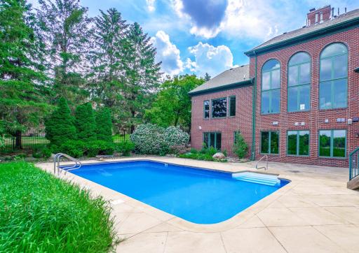 12 Lake Court, North Oaks, MN 55127