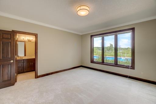 12 Lake Court, North Oaks, MN 55127