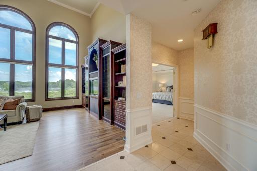 12 Lake Court, North Oaks, MN 55127
