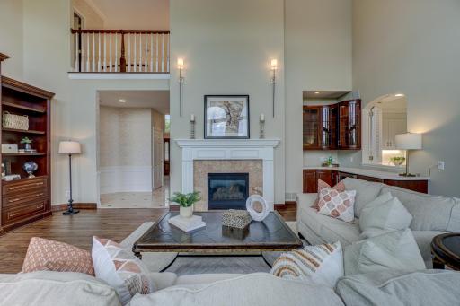 12 Lake Court, North Oaks, MN 55127