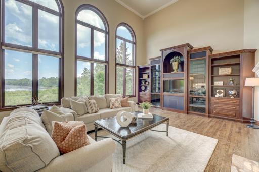 12 Lake Court, North Oaks, MN 55127