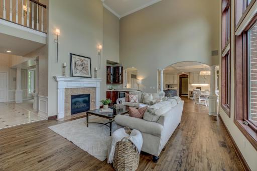 12 Lake Court, North Oaks, MN 55127