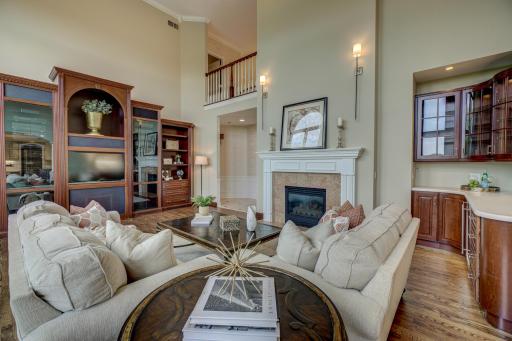 12 Lake Court, North Oaks, MN 55127