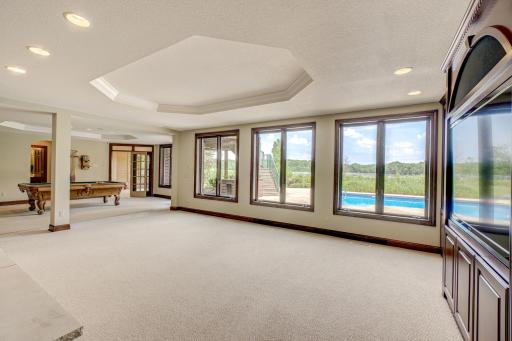 12 Lake Court, North Oaks, MN 55127