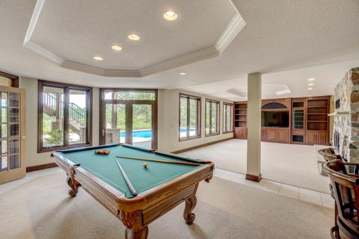 12 Lake Court, North Oaks, MN 55127