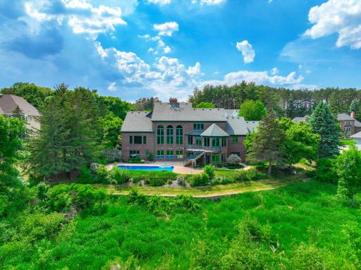12 Lake Court, North Oaks, MN 55127
