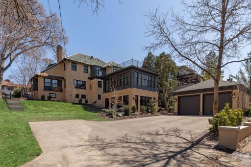 The two story addition was completed by Tea 2 Design and the aesthetic and quality are extraordinary