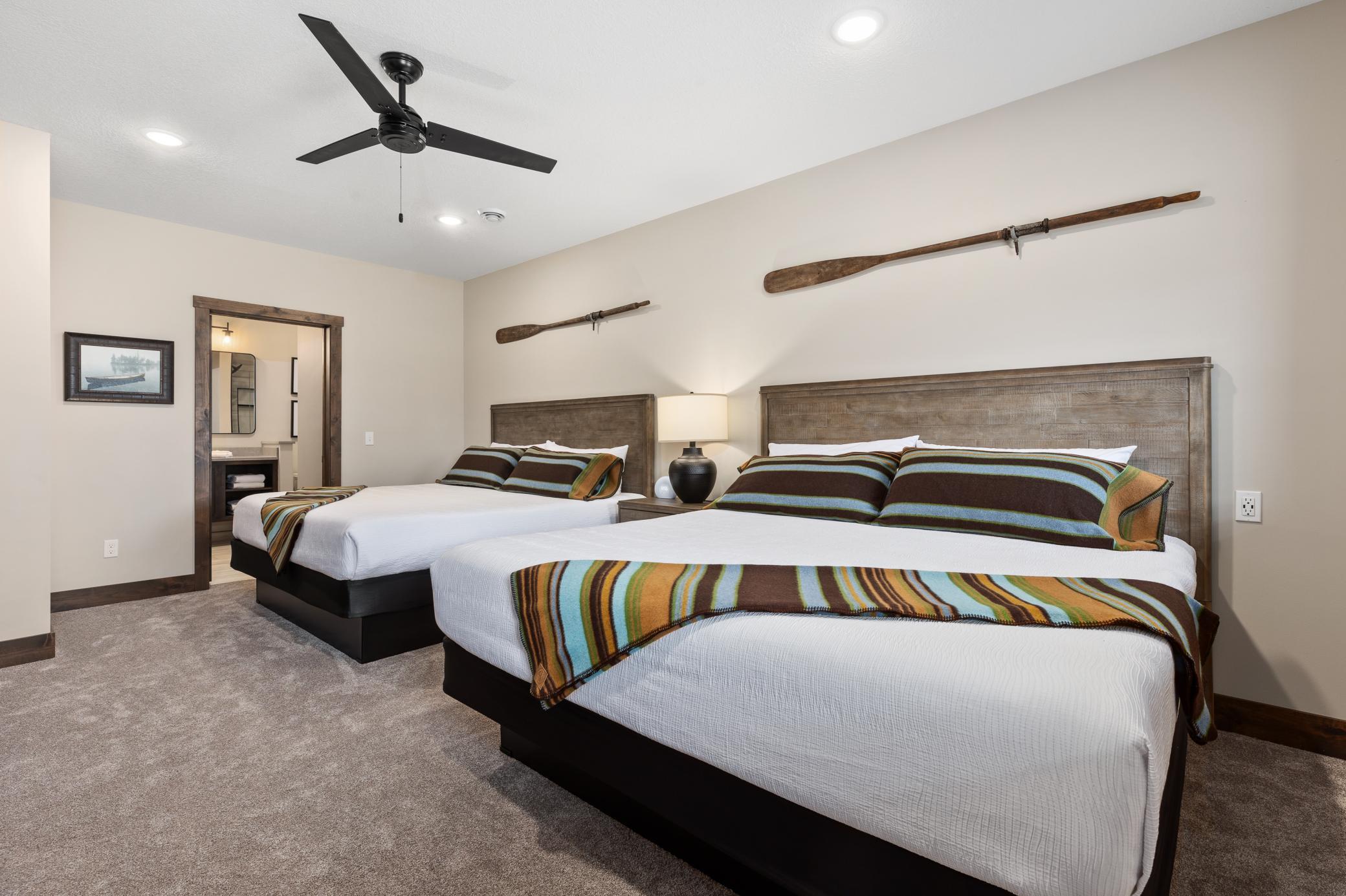 6a Lower Double King bdrm.JPG