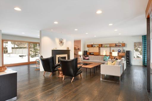 434 Mississippi River Boulevard S, Saint Paul, MN 55105