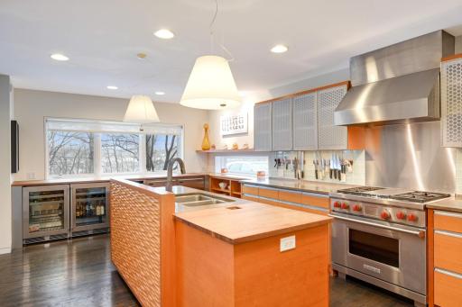 434 Mississippi River Boulevard S, Saint Paul, MN 55105