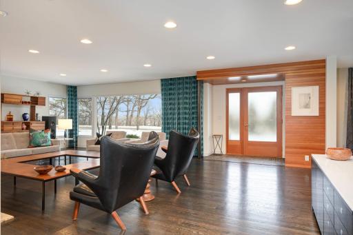 434 Mississippi River Boulevard S, Saint Paul, MN 55105