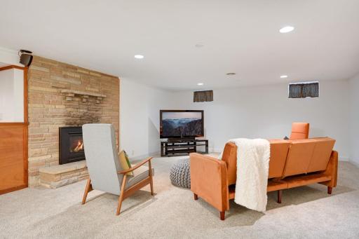 434 Mississippi River Boulevard S, Saint Paul, MN 55105