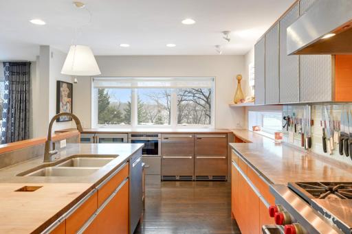434 Mississippi River Boulevard S, Saint Paul, MN 55105