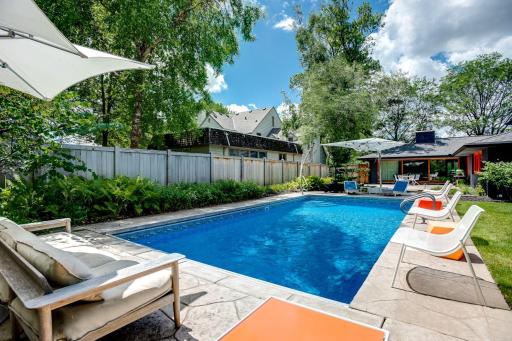 434 Mississippi River Boulevard S, Saint Paul, MN 55105