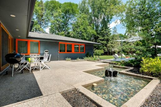 434 Mississippi River Boulevard S, Saint Paul, MN 55105