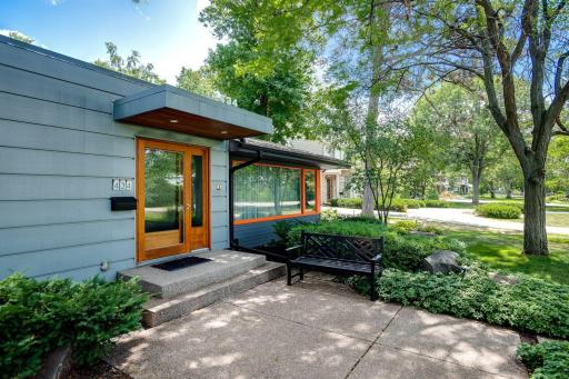 434 Mississippi River Boulevard S, Saint Paul, MN 55105