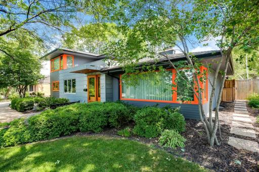 434 Mississippi River Boulevard S, Saint Paul, MN 55105