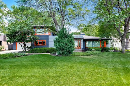 434 Mississippi River Boulevard S, Saint Paul, MN 55105