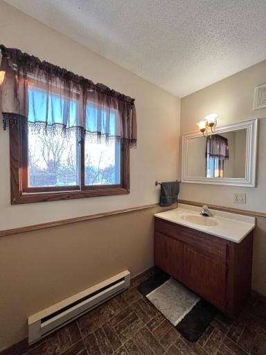 150 2nd Street N, Middle River, MN 56737