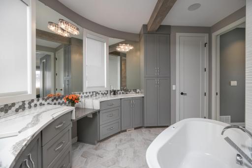 3916 Mayo Lake Road SW, Rochester, MN 55902