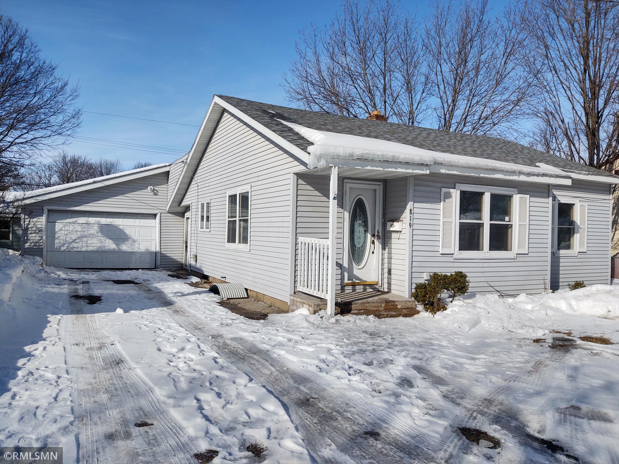 819 26 Ave N, St Cloud