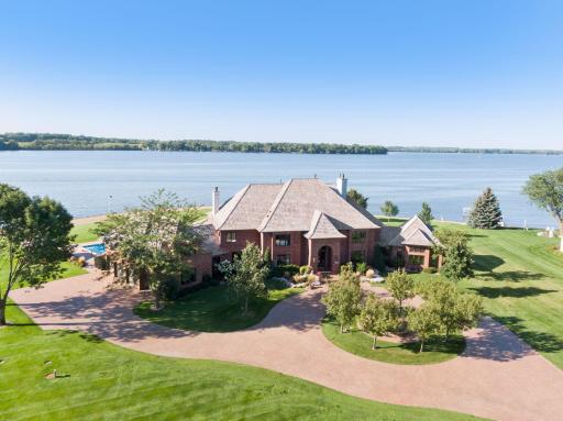 22497 Dodge Court, Faribault, MN 55021