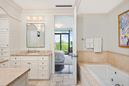 1805 W Lake Street, 302, Minneapolis, MN 55408