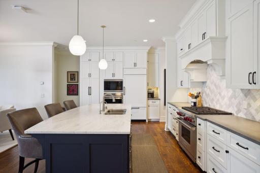 935 E Lake Street, 205, Wayzata, MN 55391