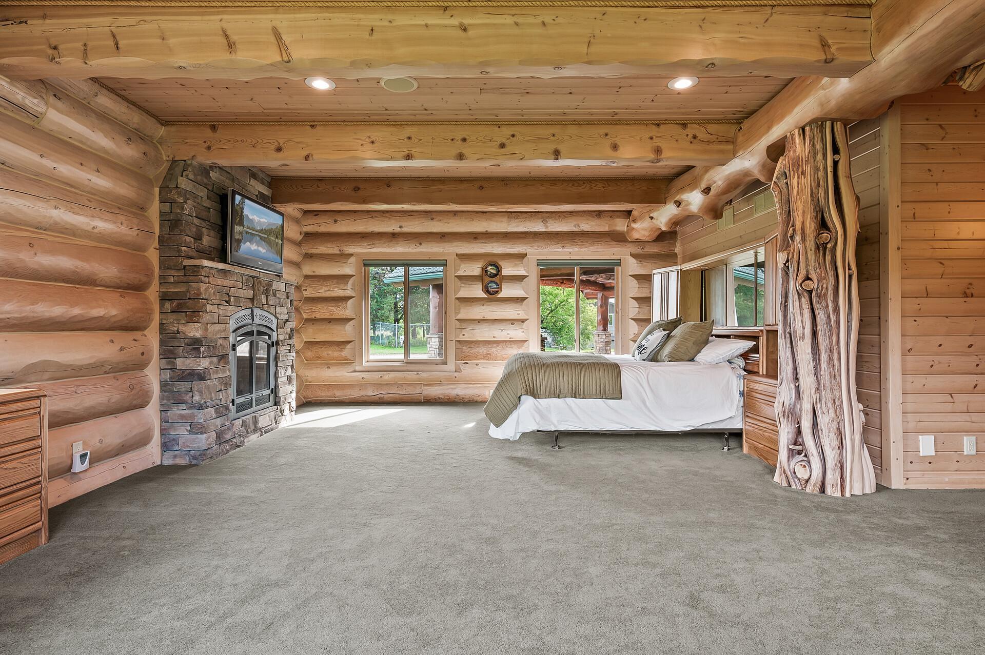 Main floor owner's suite