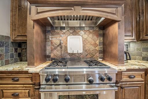 9990 Troy Lane N, Maple Grove, MN 55311